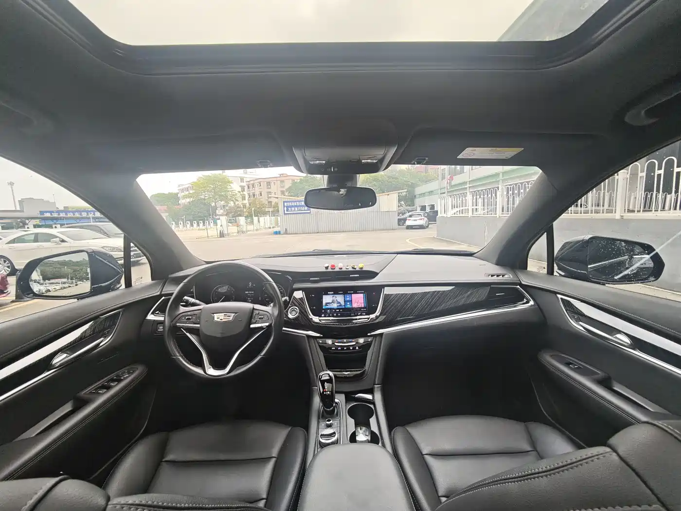 Cadillac XT6 2022 2.0T 6-Seater 2WD Luxury Edition фото 15