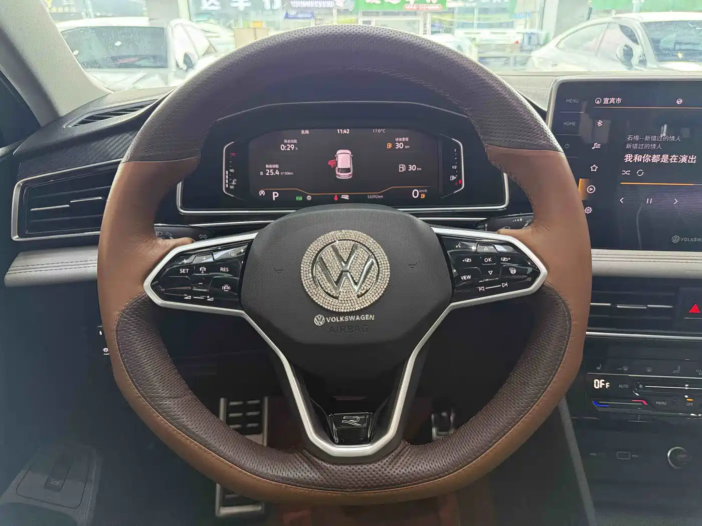 Volkswagen Tiguan L 2022 330TSI Auto 2WD R-Line Premium Edition фото 7
