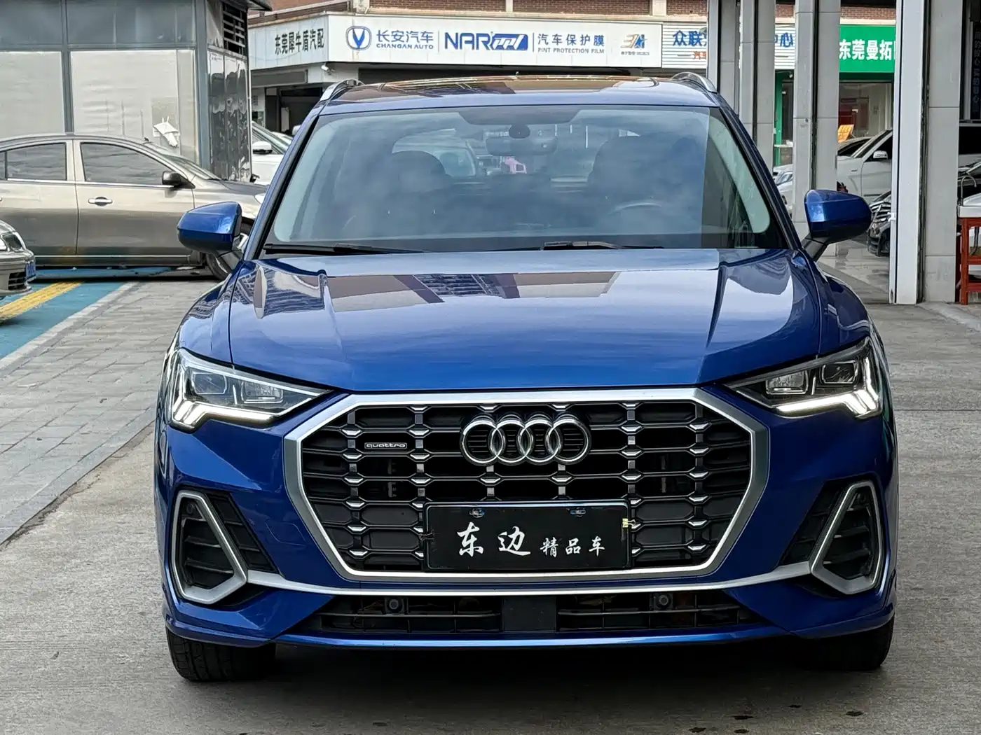 AUDI Q3