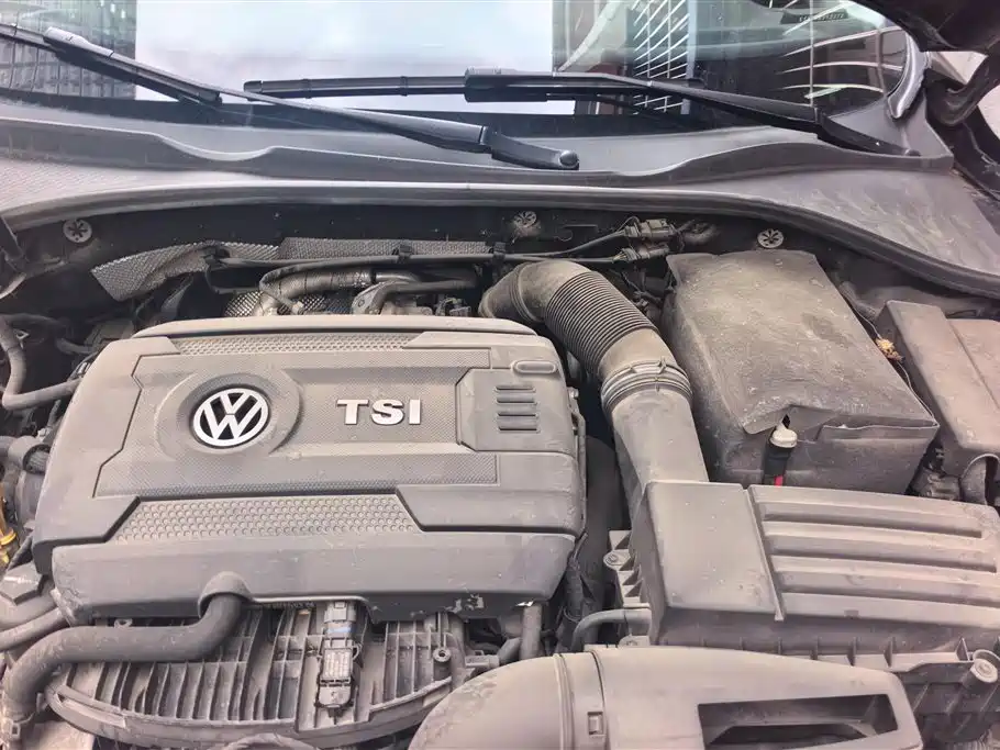 Volkswagen Passat 2016 330TSI DSG Honor Edition фото 9
