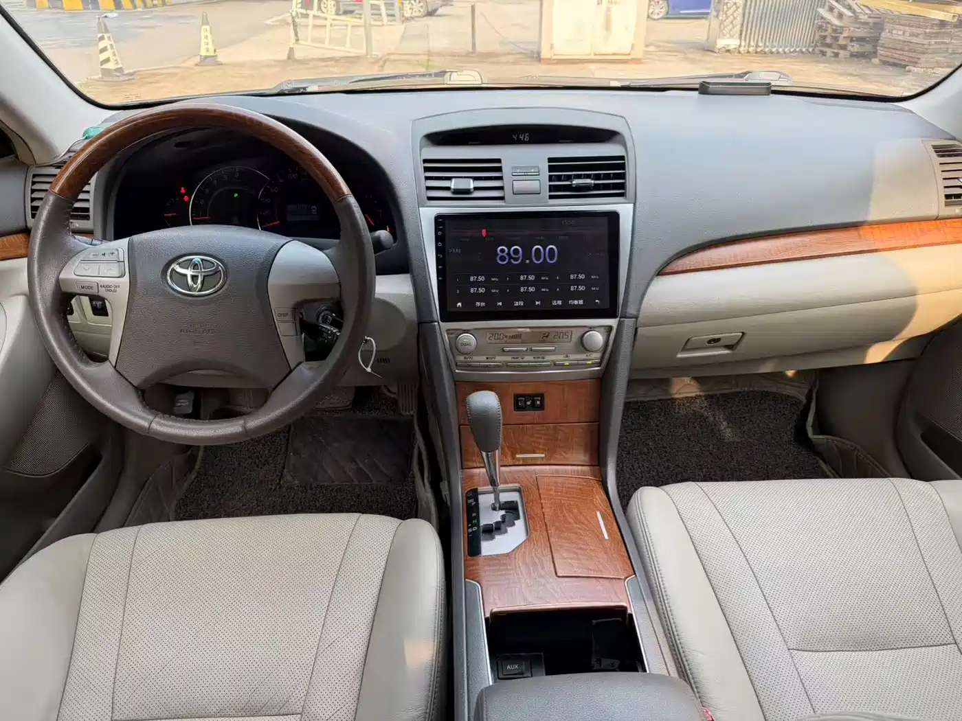 Toyota Camry 2010 240G Luxury Edition фото 9