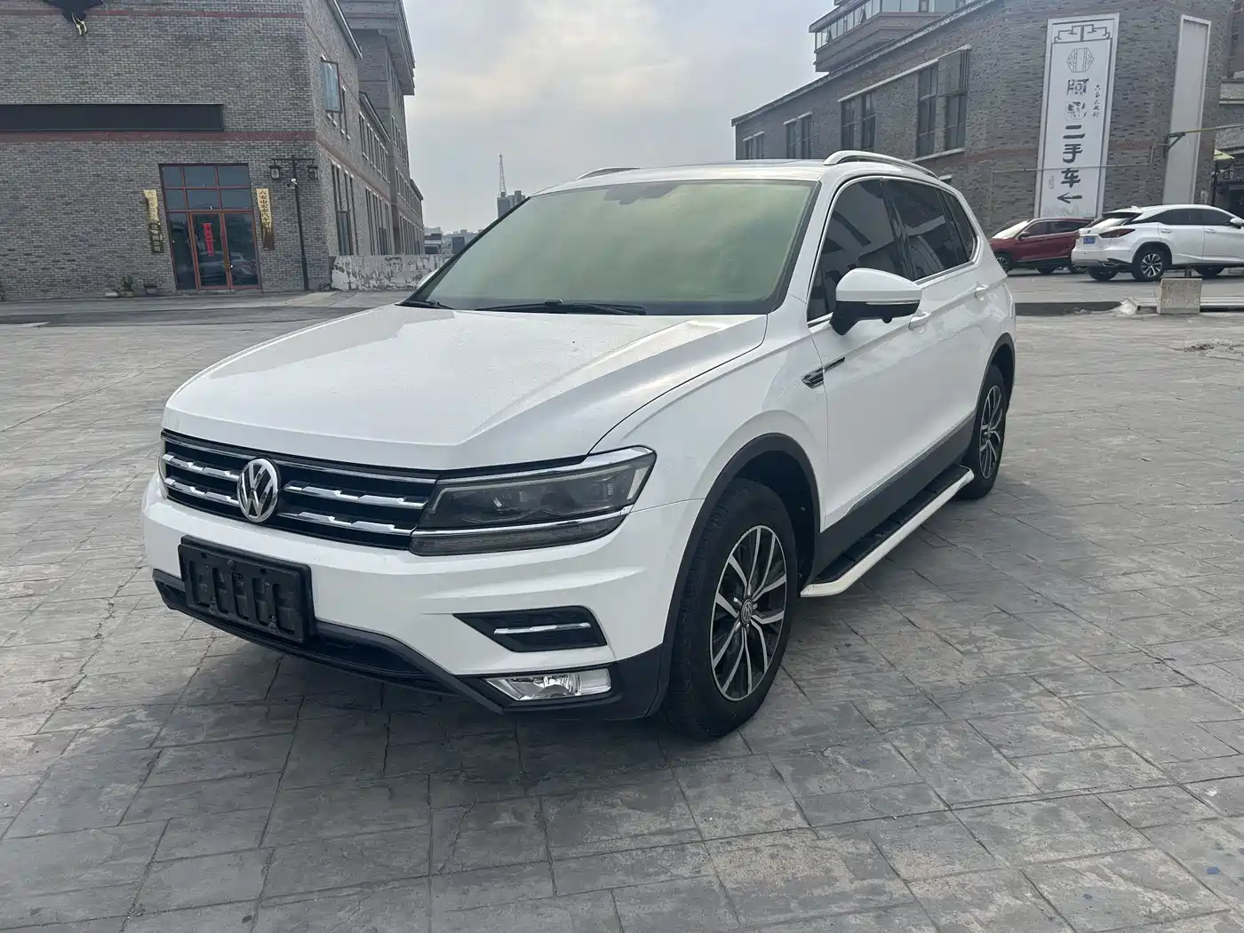 Volkswagen Tiguan L 2018 330TSI Automatic 2WD Luxury Edition