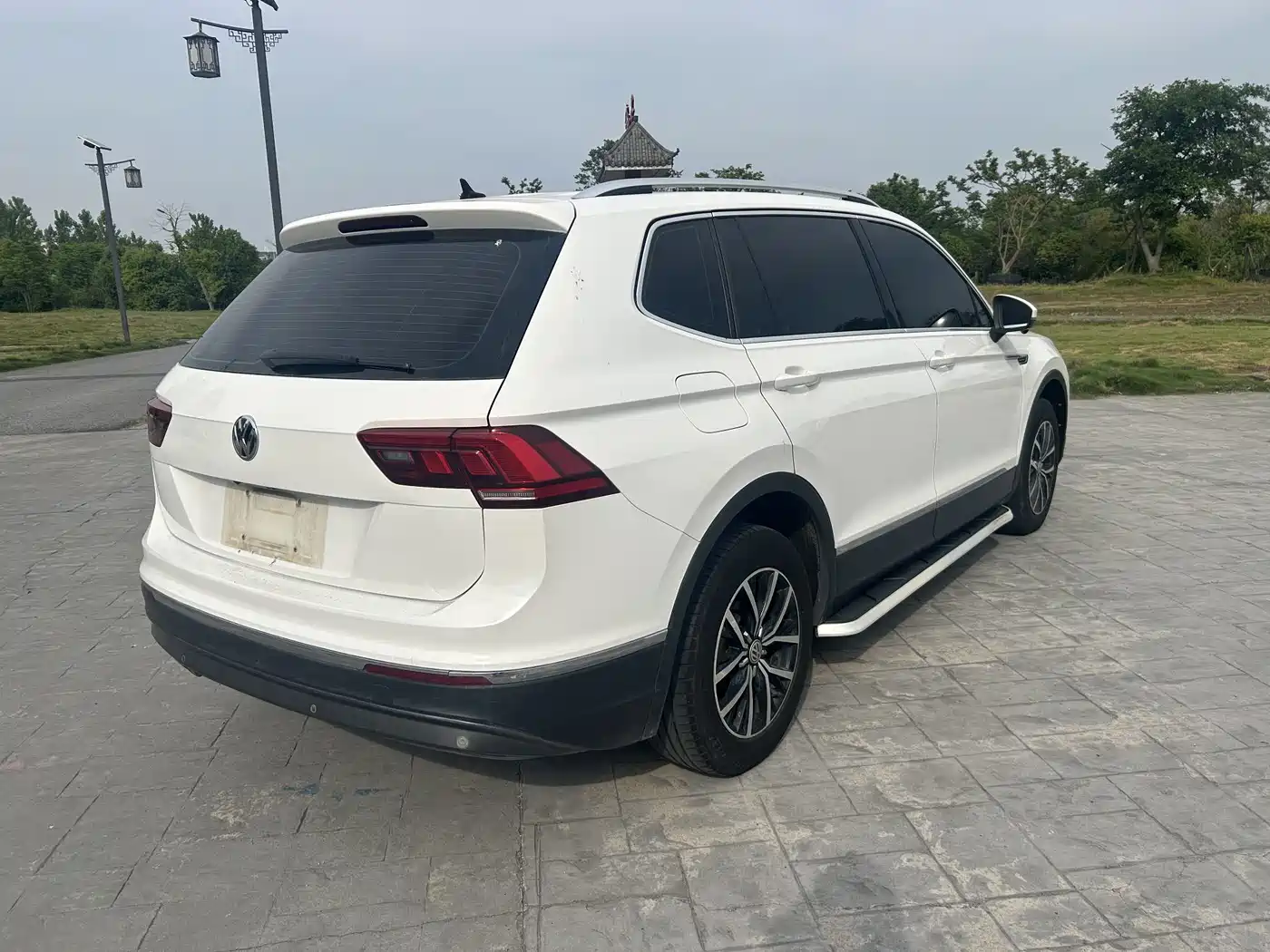 Volkswagen Tiguan L 2018 330TSI Automatic 2WD Luxury Edition фото 9