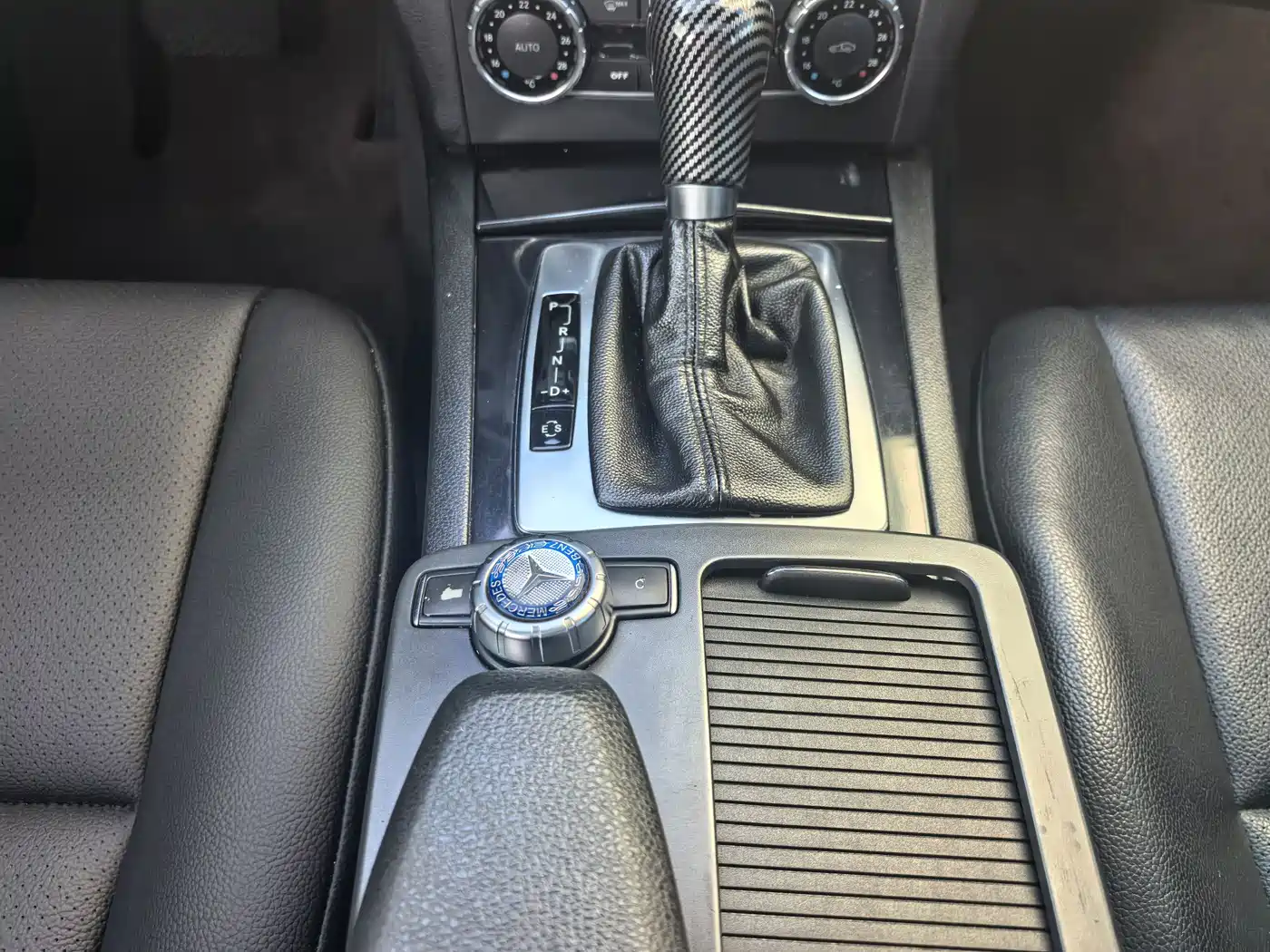 Mercedes-Benz C-Class 2011 C 180K Classic фото 10