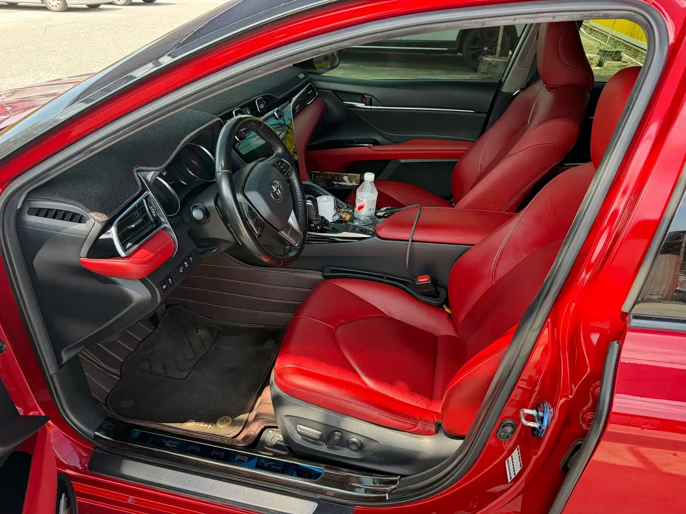 Фото 7 - Toyota Camry