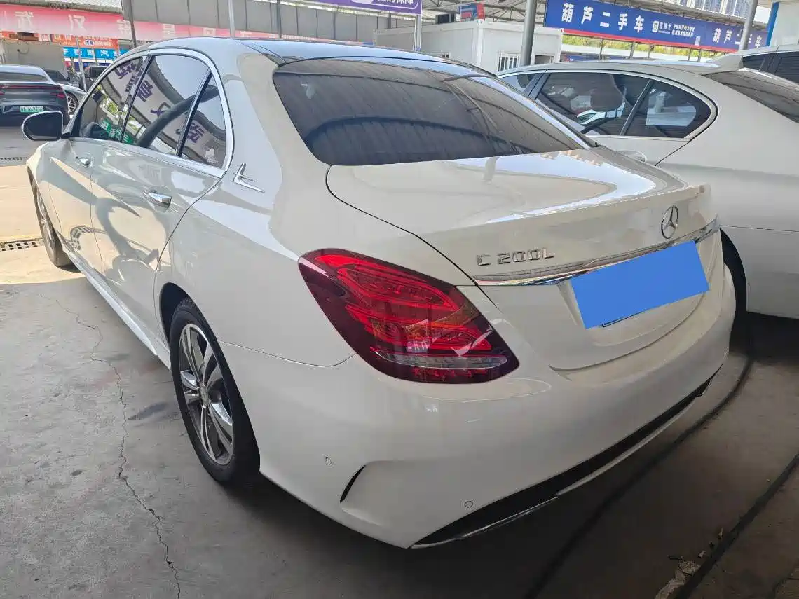 Mercedes-Benz C-Class 2015 Facelift C 200 L Sport фото 13