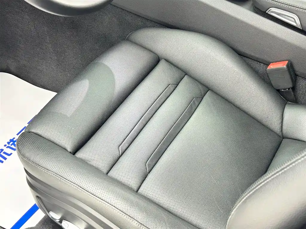 Porsche Panamera 2017 Panamera 4 Sport Turismo 3.0T фото 9