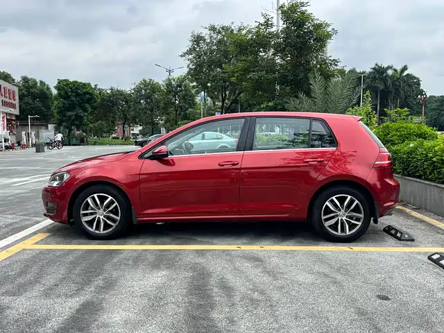 Volkswagen Golf 2016 230TSI Automatic Luxury — фото 4