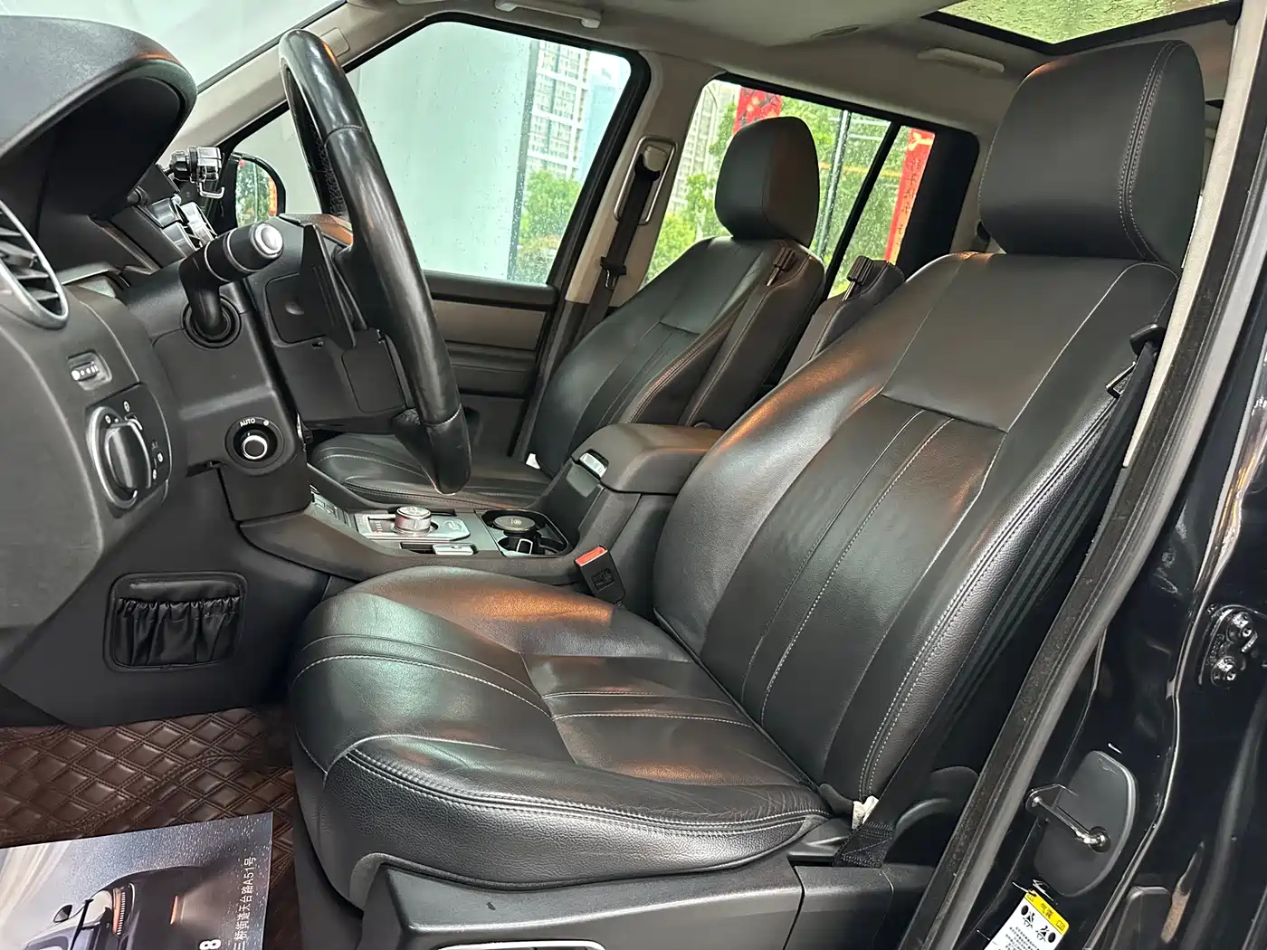 Land Rover Discovery 2015 3.0 SC V6 HSE фото 18