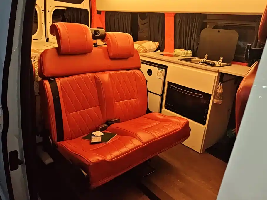 Yuan Cheng Farizon Super VAN 2025 2025 Smart Wealth Edition Medium Wheelbase High Roof 68kWh Smart Core