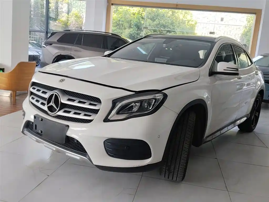Mercedes-Benz GLA 2019 GLA 200 Fashion фото 2