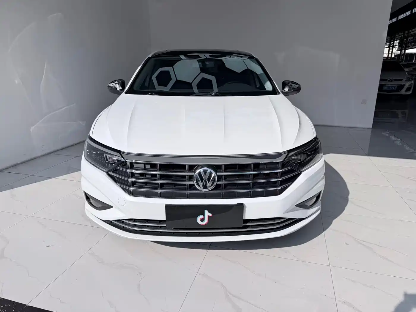 Volkswagen Sagitar 2022 280TSI DSG Surpassing Edition фото 2