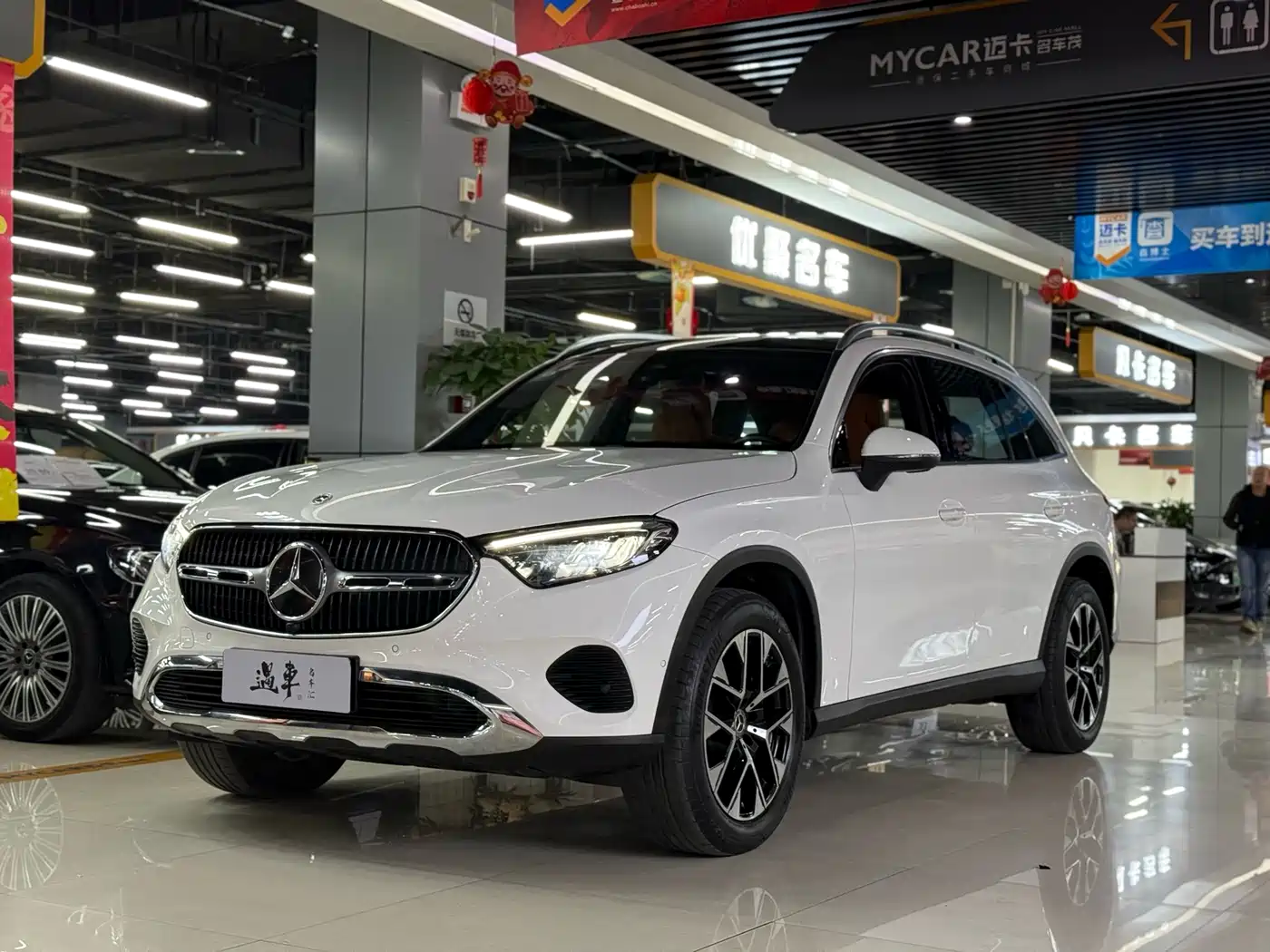 MERCEDES-BENZ GLC