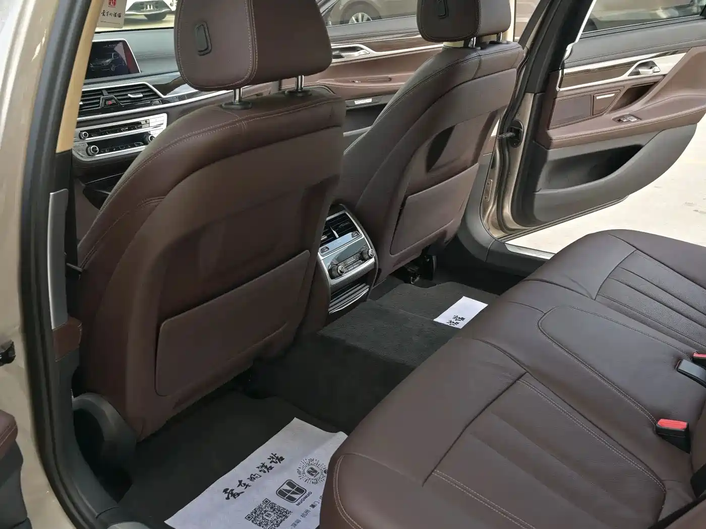 BMW 7 Series 2016 730Li Leading фото 26