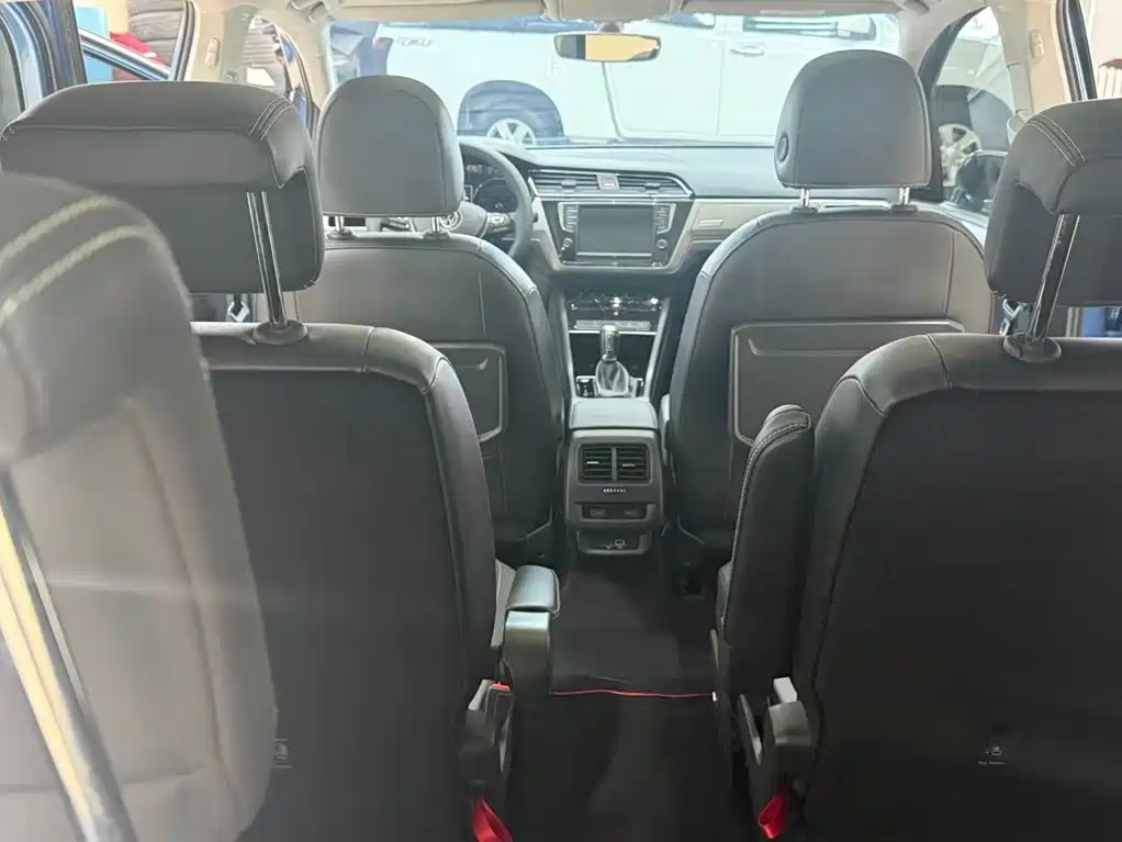 Volkswagen Touran 2023 2021 Touran L 280TSI DSG Cross Luxury 6-Seater