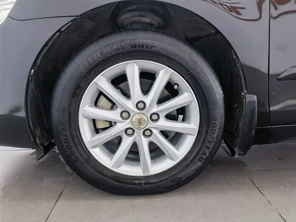 Toyota Camry 2011 240G Classic Anniversary Edition фото 17