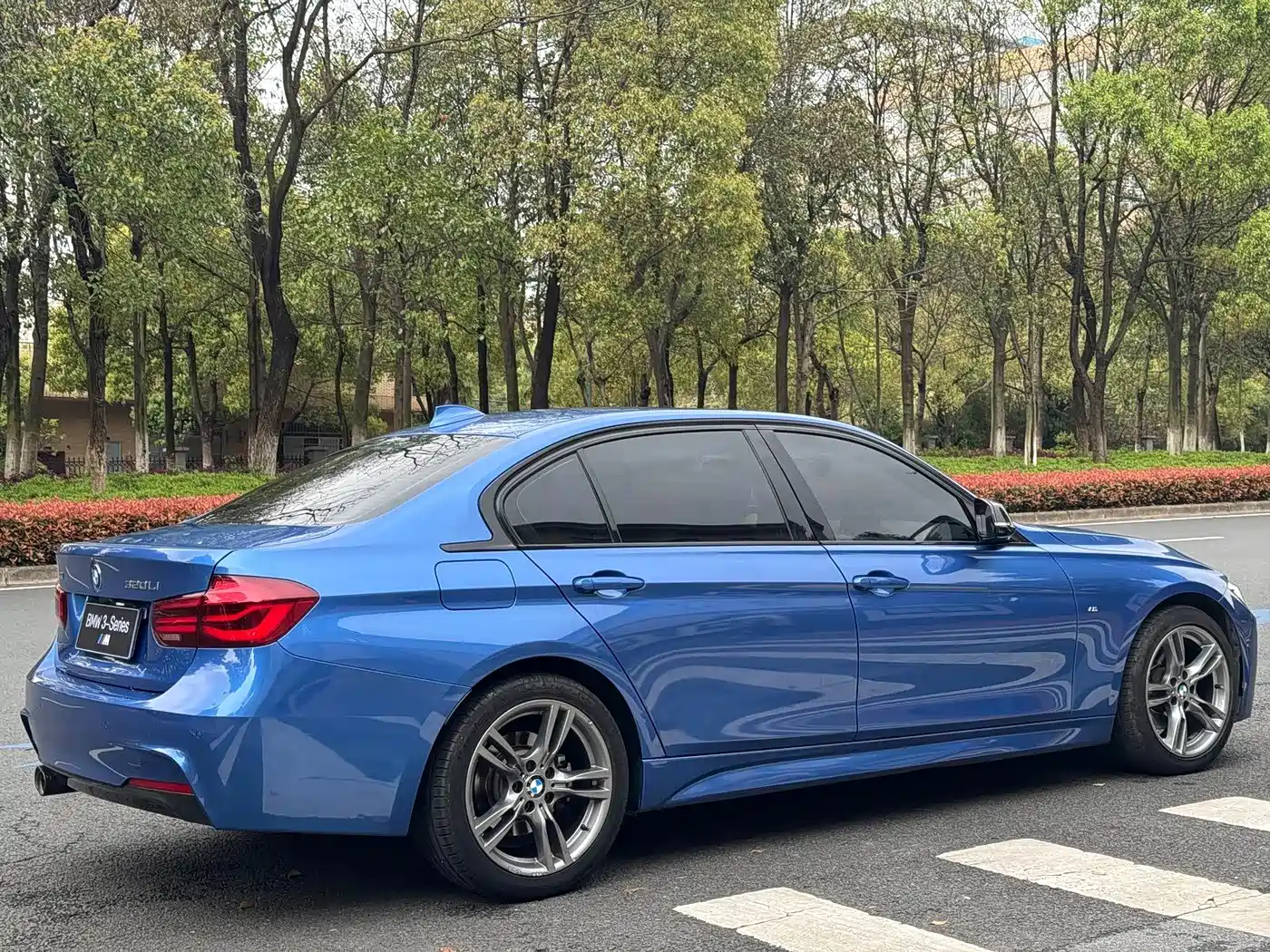 BMW 3 Series 2019 320Li M Sport Black Night Edition фото 7
