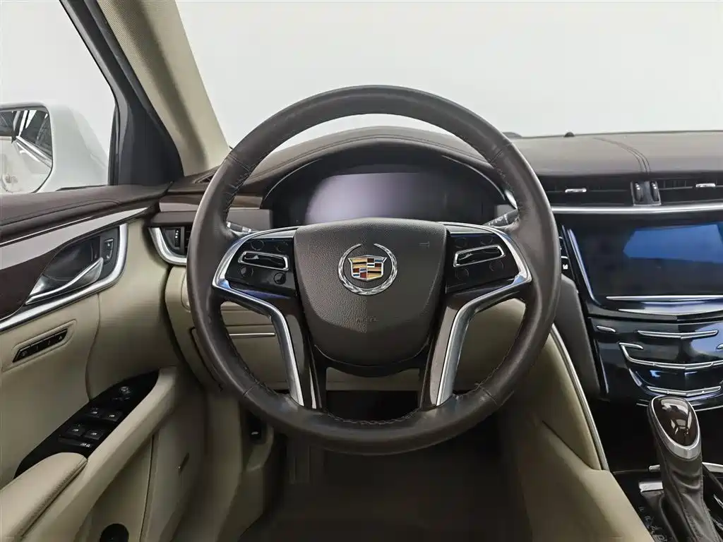 Cadillac XTS 2013 36S Platinum Edition фото 11