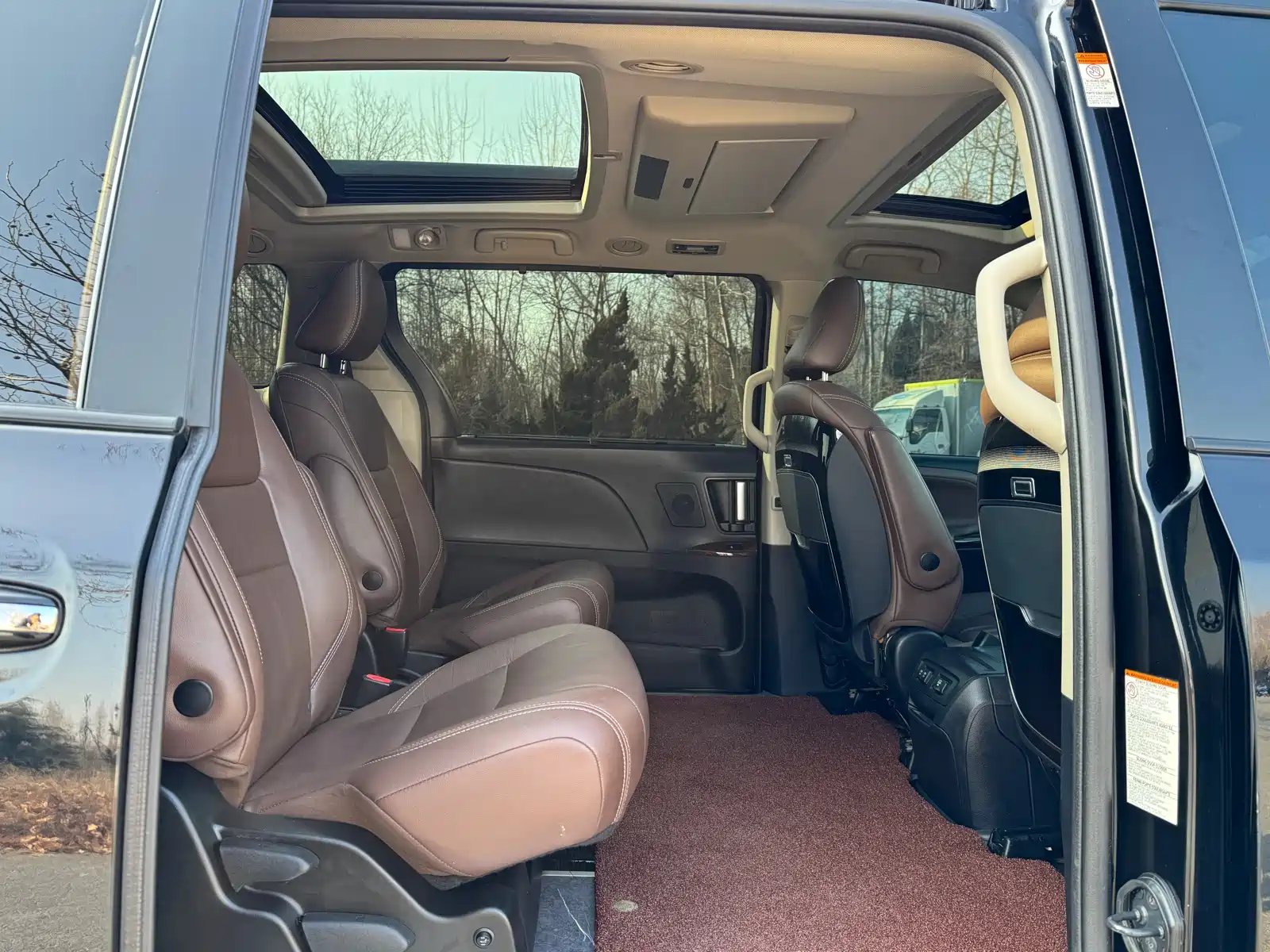 صورة 11 - Toyota Sienna