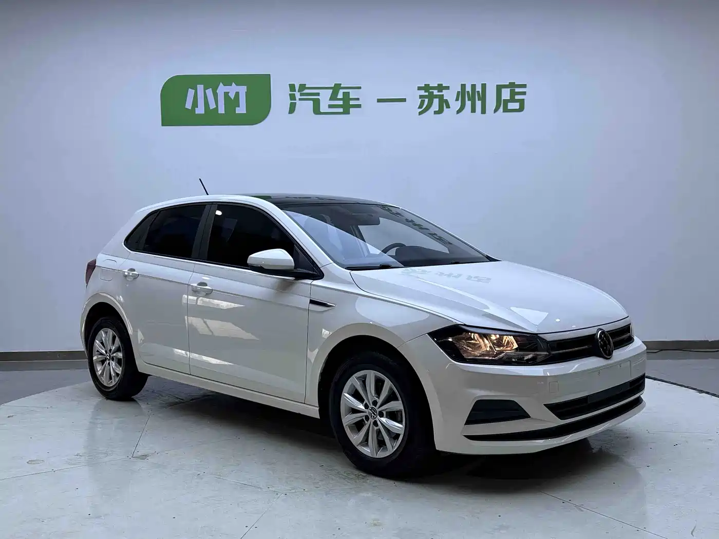 VOLKSWAGEN POLO