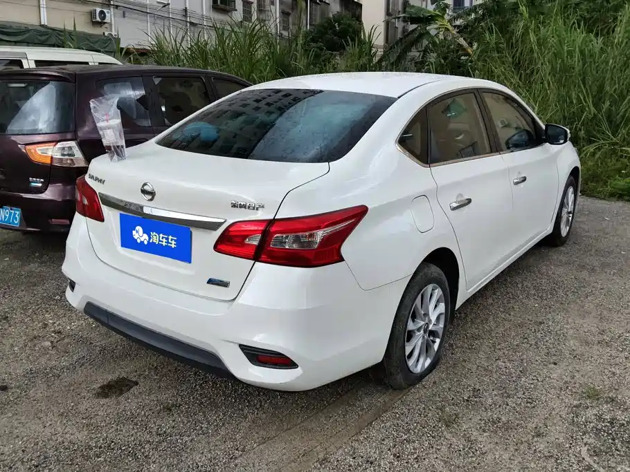 Фото 3 - Nissan Sylphy