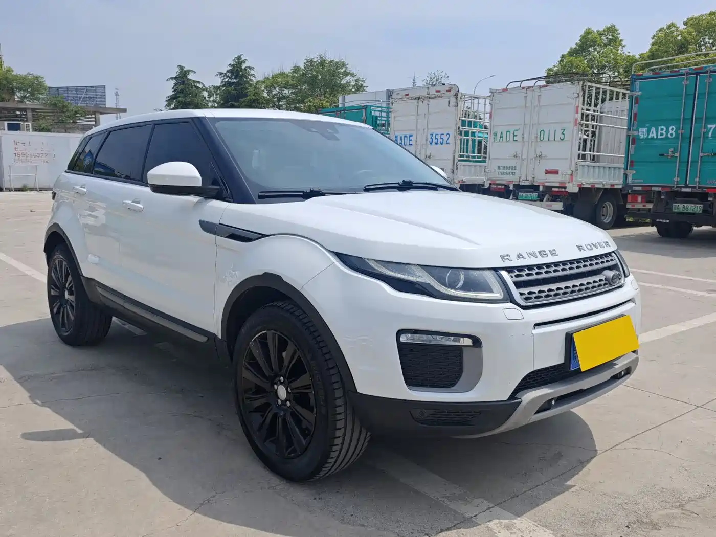Land Rover Range Rover Evoque 2017 2.0T SE Smart Shine Edition фото 3