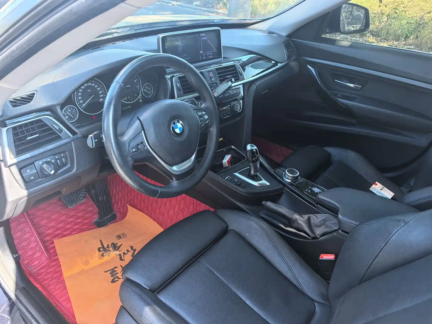 BMW 3 Series GT 2019 320i Fashion Model фото 9