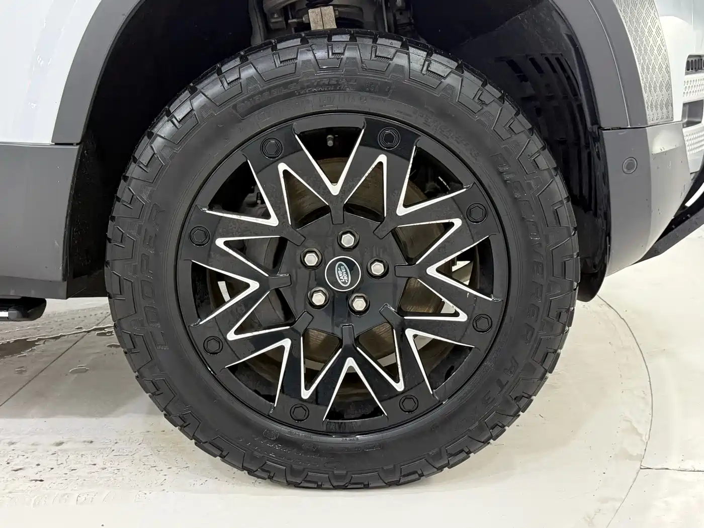 Land Rover Defender NEV 2022 110 P400e фото 29