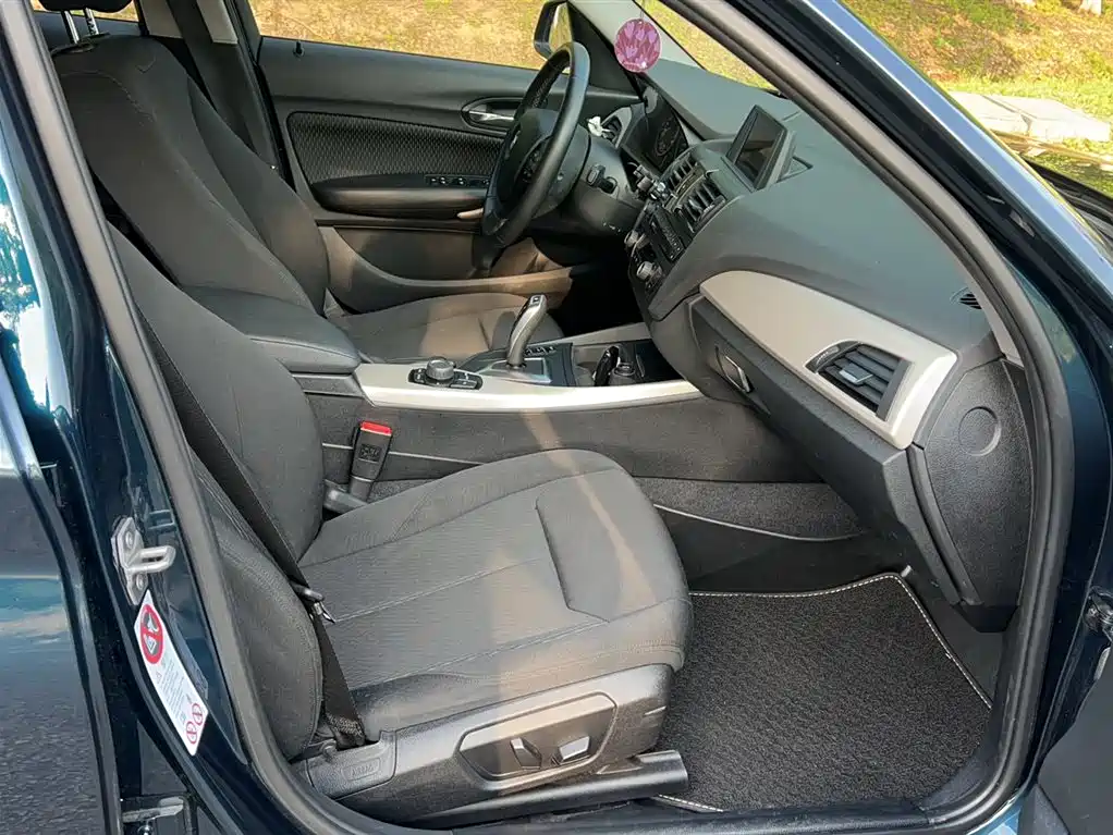 BMW 1 Series (Import) 2013 Facelift 118i Leading Model фото 19