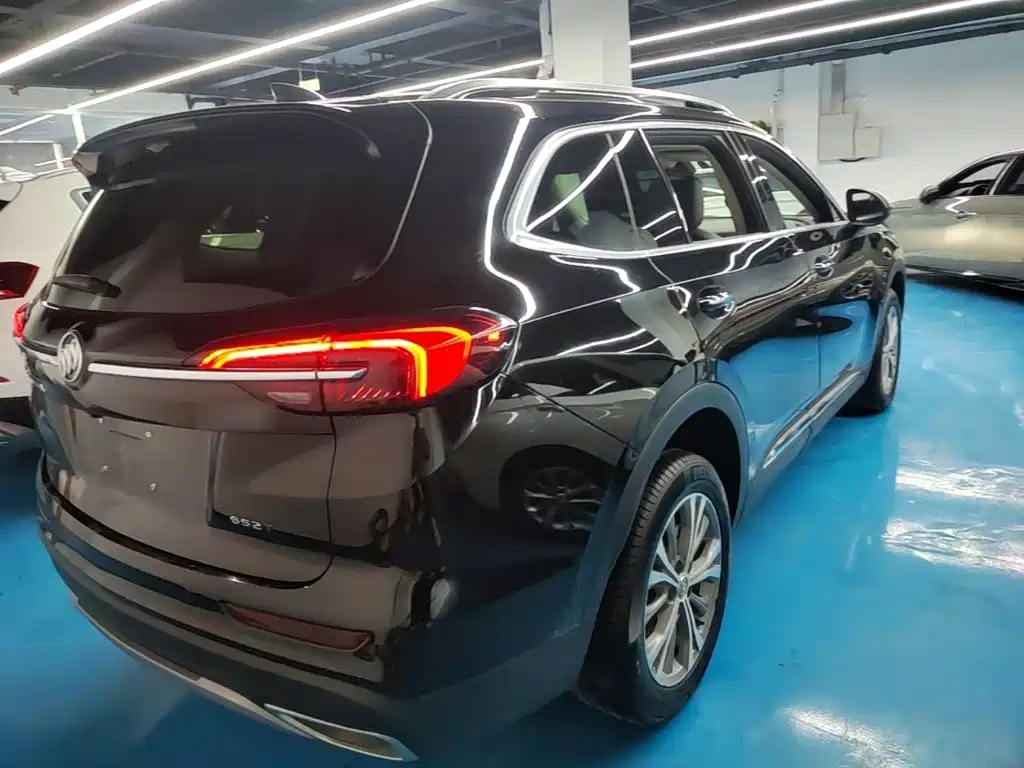 Photo 7 - Buick Envision Plus