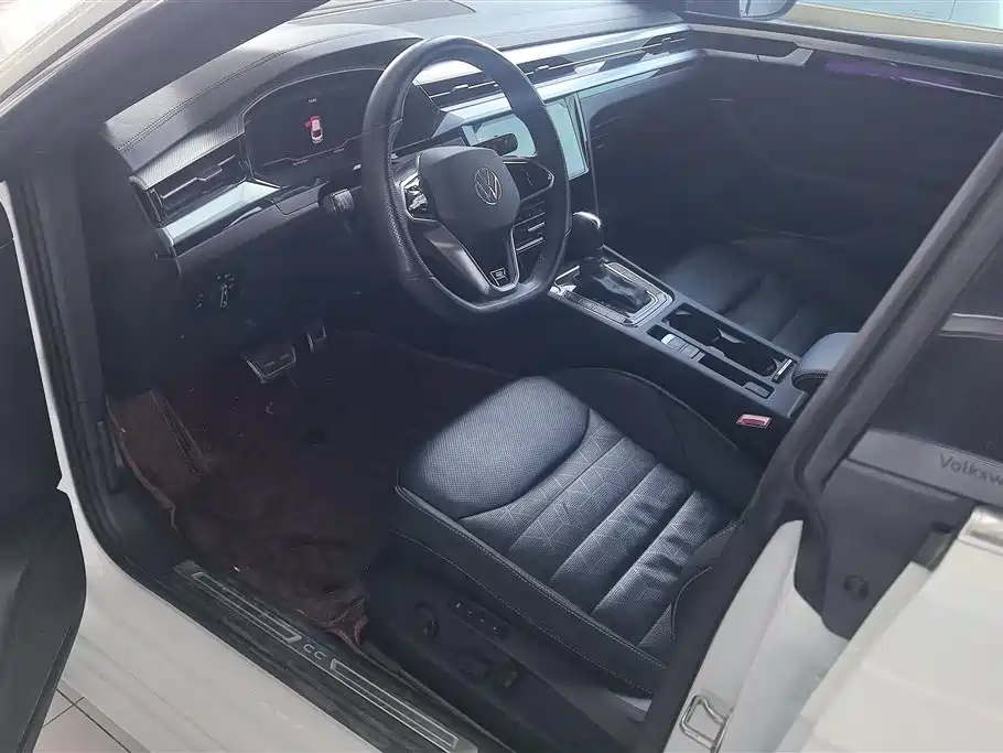 Volkswagen FAW-Volkswagen CC 2024 380TSI Eye-catching Public Sharing Edition фото 9