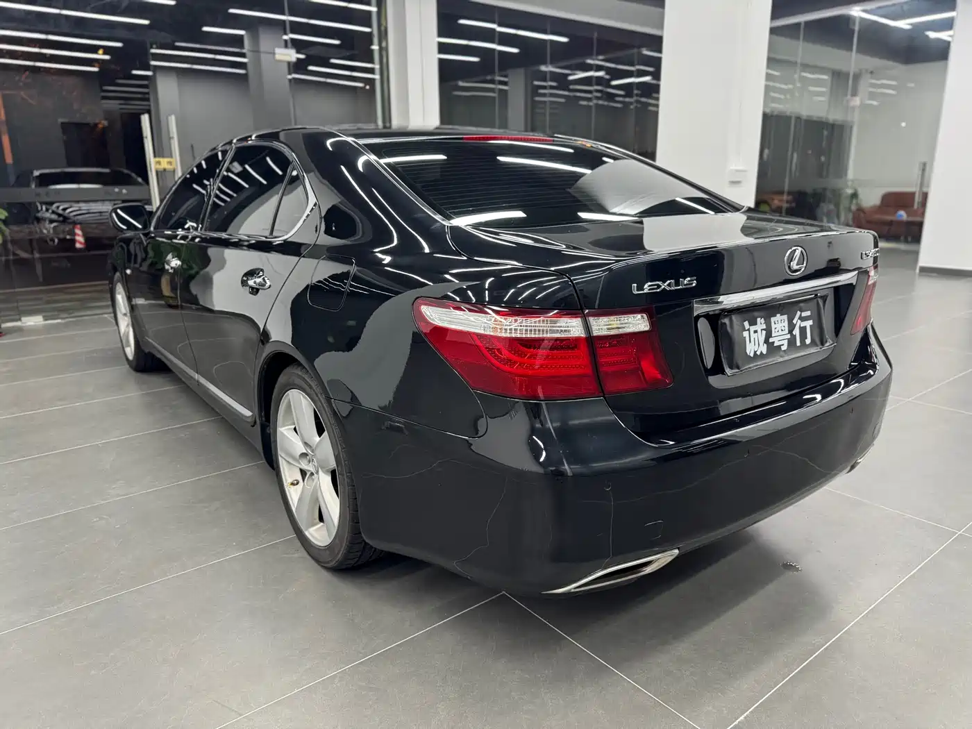 Lexus LS 2006 460L Premium Edition фото 4