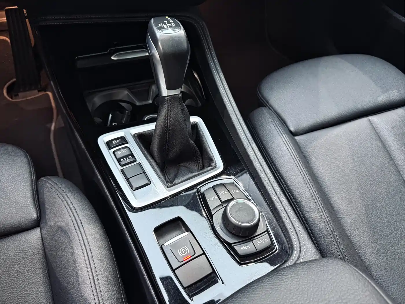 BMW 1 Series 2018 118i Sport Edition фото 15