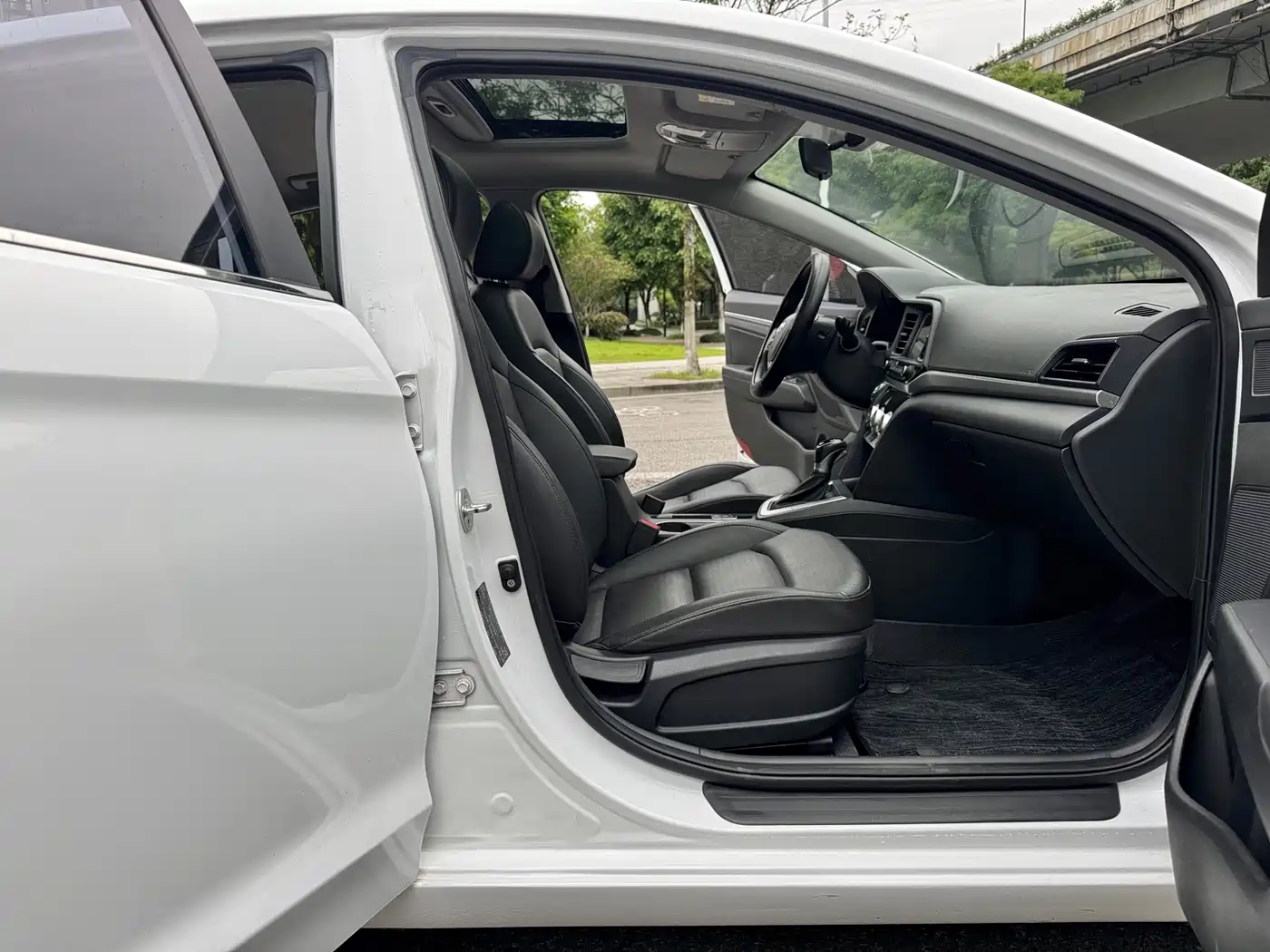 Hyundai Elantra 2020 1.5L CVT Smart Style·Elite фото 11