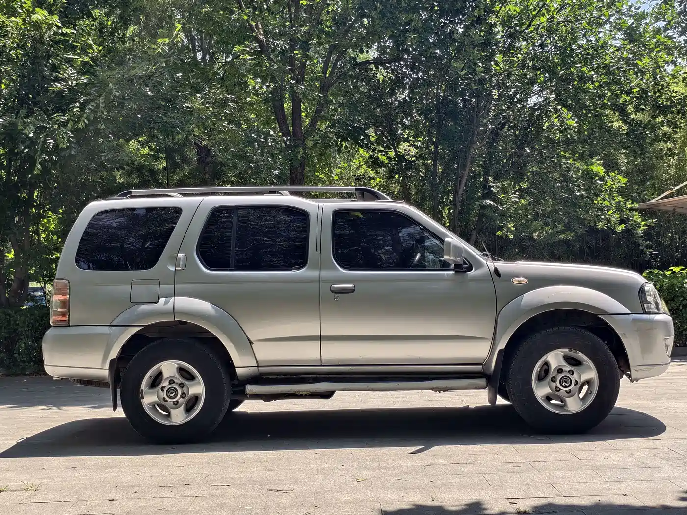 Dongfeng Odin 2010 2007 2.4L Manual 2WD Luxury Edition
