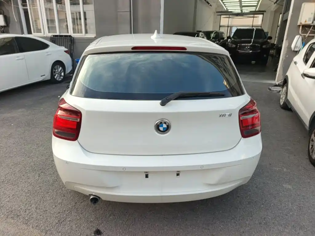 Фото 6 - BMW 1 Series (Import)