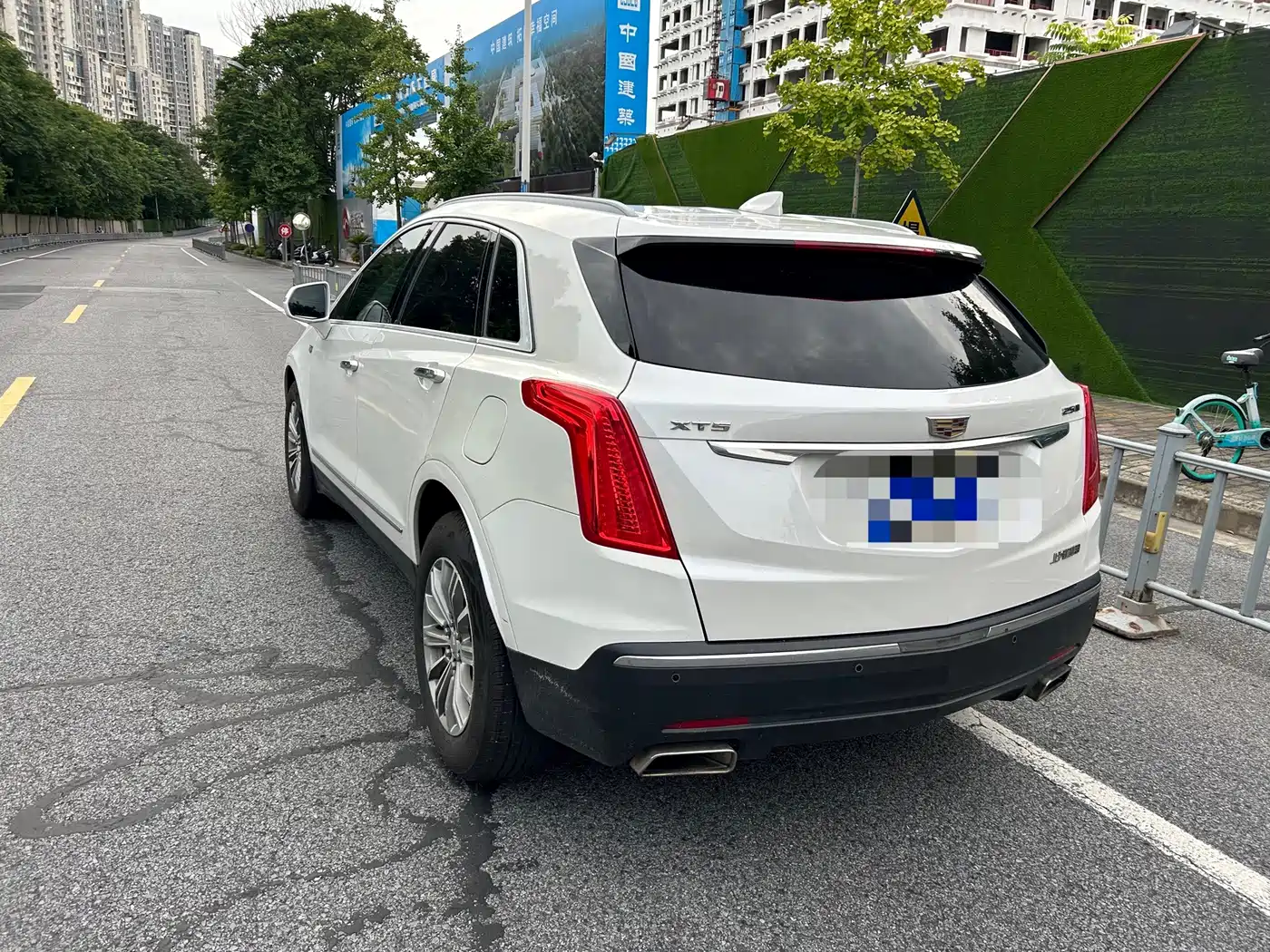 Фото 6 - Cadillac XT5