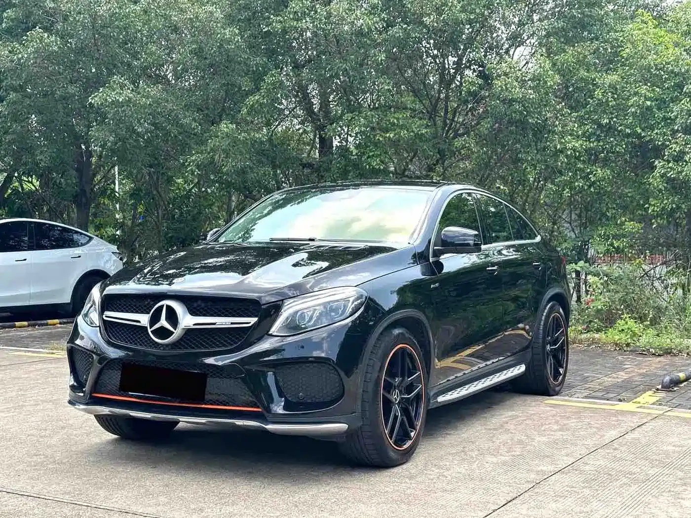 Mercedes-Benz GLE Coupe 2017 GLE 320 4MATIC Coupe SUV