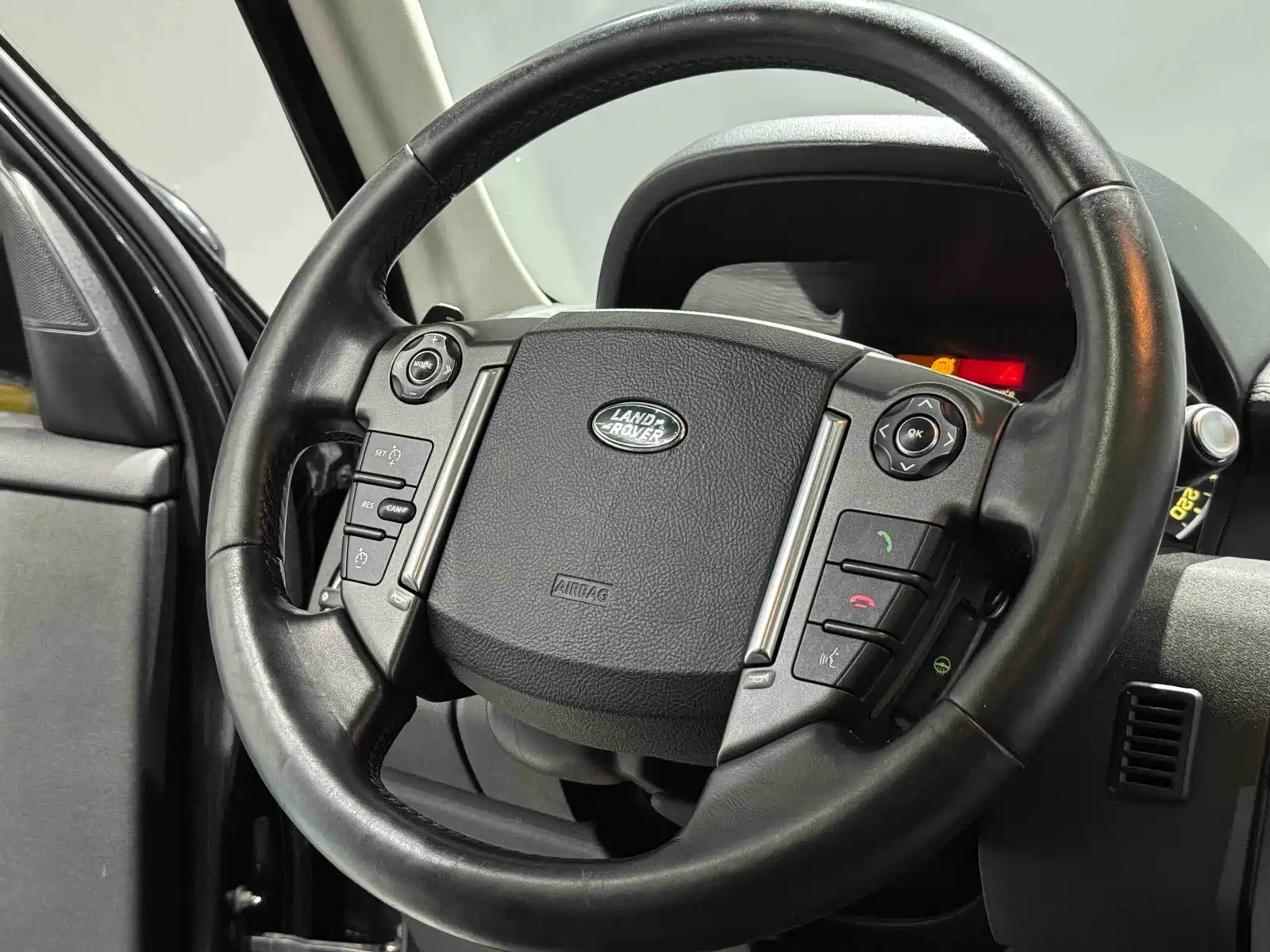 صورة 8 - Land Rover Discovery
