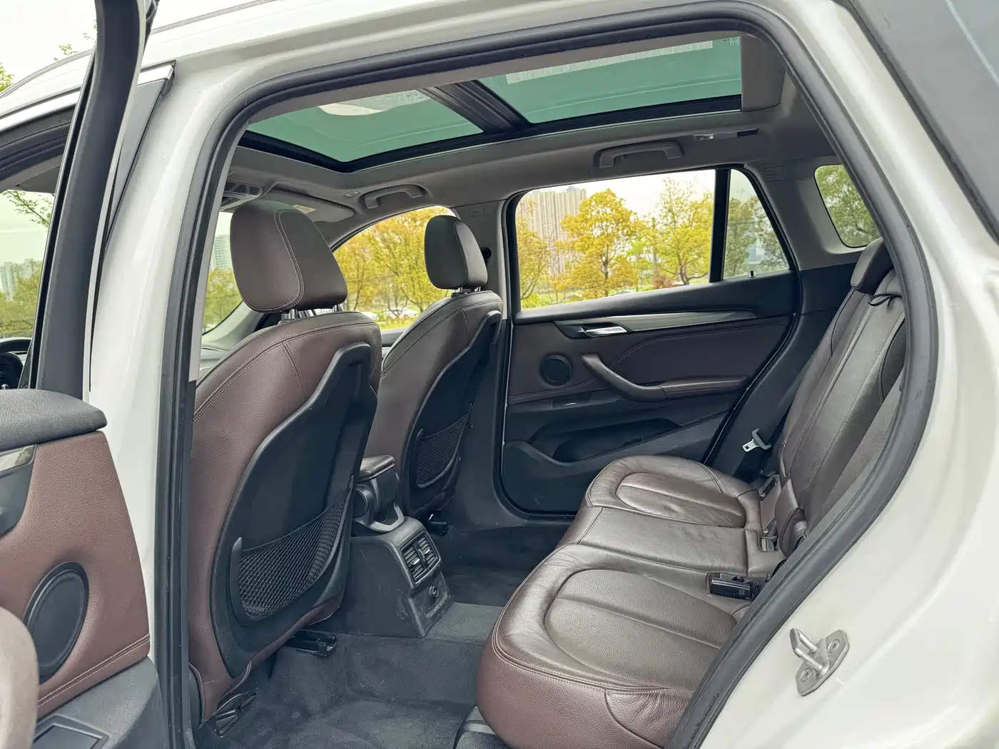 BMW X1 2018 sDrive18Li Premium Model фото 14