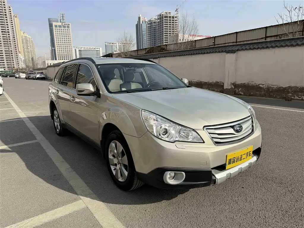 Subaru Outback 2010 2.5i Luxury Navigation фото 3