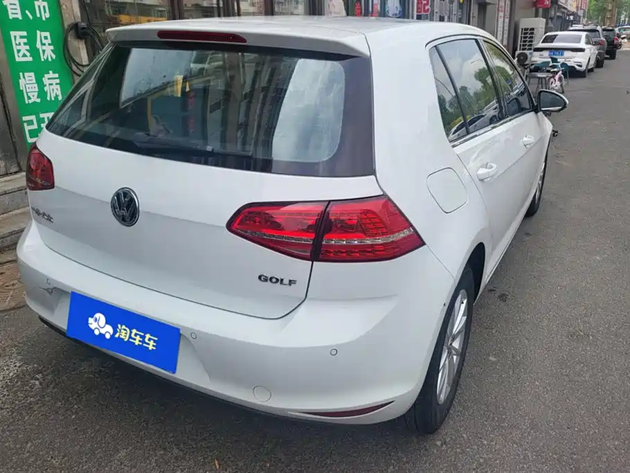 Volkswagen Golf 2016 1.6L Manual Fashion фото 3