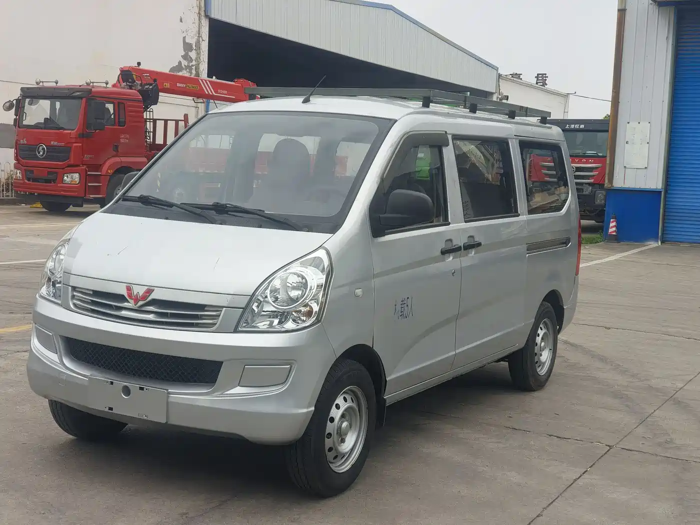 Wuling Motors Wuling Rongguang S 2021 2021 Model 1.2L Standard A/C Version 5-Seater LSI