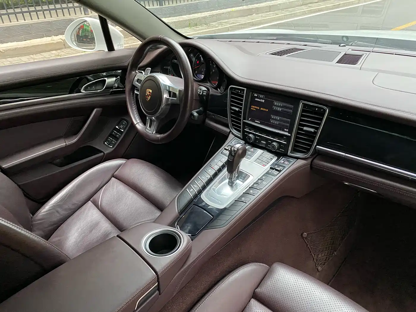 Porsche Panamera 2014 Panamera 3.0T фото 24