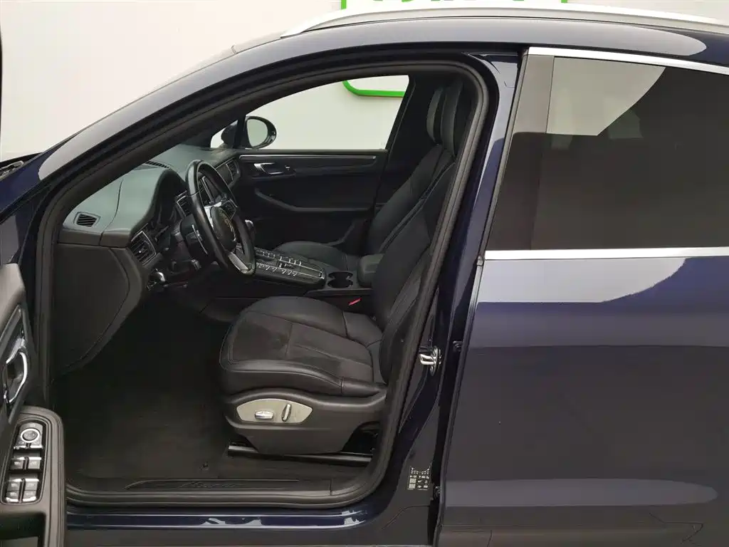 Porsche Macan 2017 Macan 2.0T фото 10