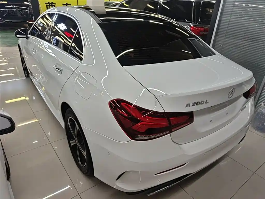 Mercedes-Benz A-Class 2022 Facelift III A 200 L Sport Sedan Fashion фото 5