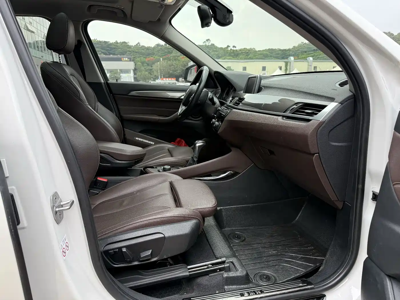 BMW X1 2019 sDrive18Li Premium Model фото 10