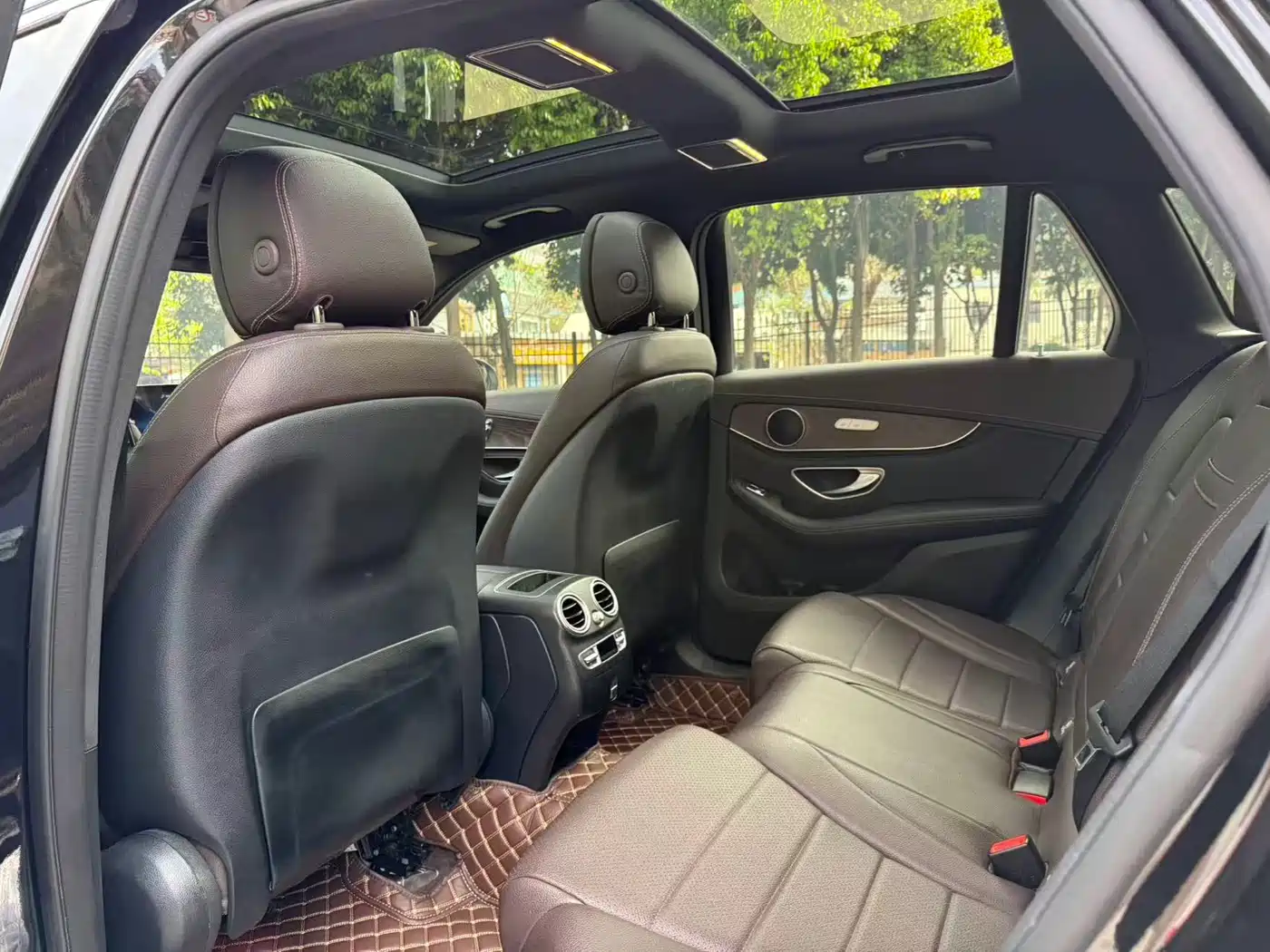 Mercedes-Benz GLC 2020 Facelift GLC 300 L 4MATIC Luxury фото 7