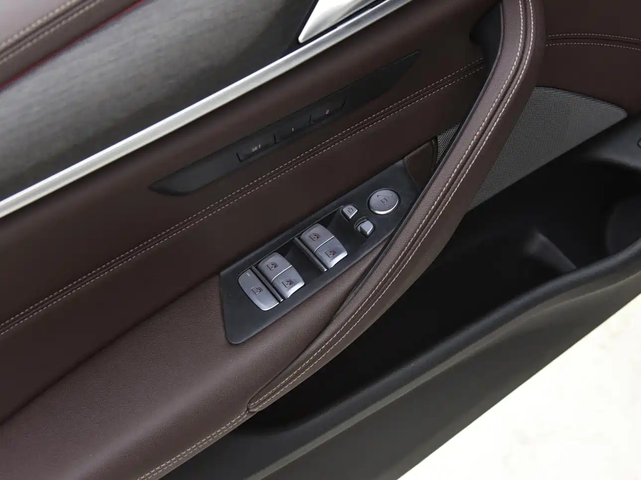 BMW 5 Series 2022 Facelift 530Li Leading M Sport Package фото 14