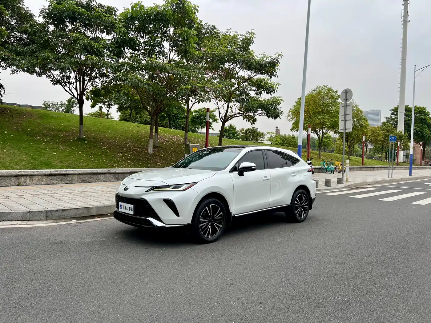 Toyota Venza 2022 2.0L CVT 2WD Premium